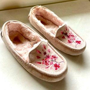 Unique Pink Embroidered UGG slippers, size 5